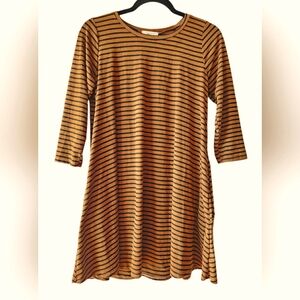 Vestique Brown & Black Striped Half Sleeve Suede Flowy Dress W/ Pockets Stretchy